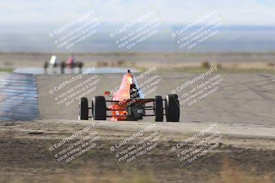 media/Oct-26-2025-CalClub SCCA (Sun) [[8ce1e69566]]/Group 6/Grapevine/